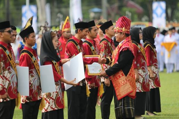 Pimpin Upacara Hari Sumpah Pemuda, Pj Gubernur Sumut Harapkan Generasi Muda Siap Menyambut Indonesia Emas